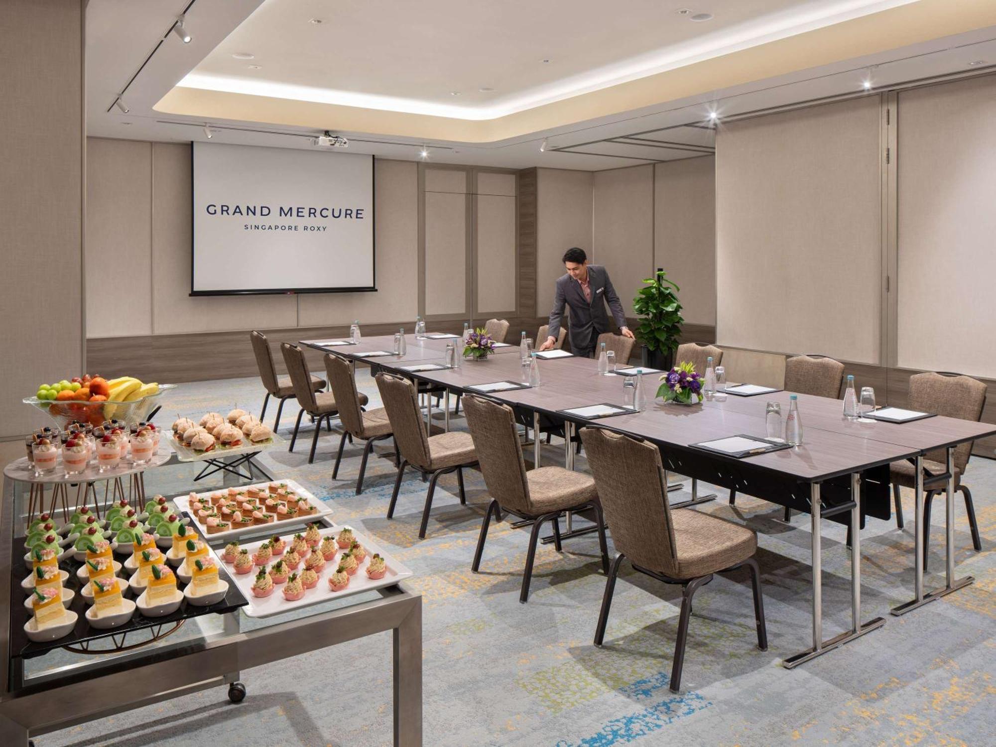 Grand Mercure Singapore Roxy Exterior foto